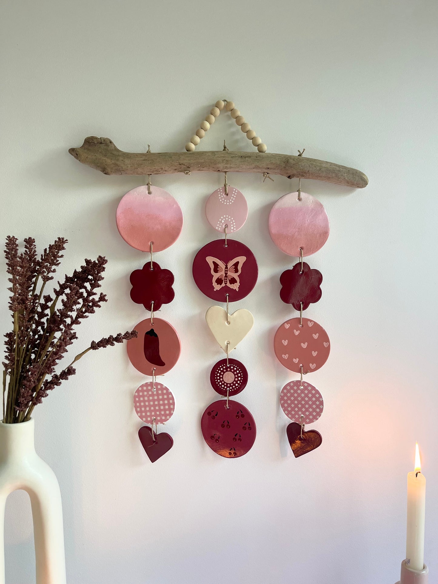 suspension murale rouge et rose 3 branches